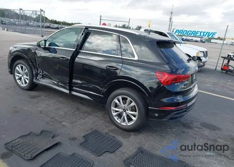 2023 Audi Q3 Premium 45 Tfsi S Line Quattro Tiptronic z USA, uszkodzony, nr VIN WA1DECF37P1068638